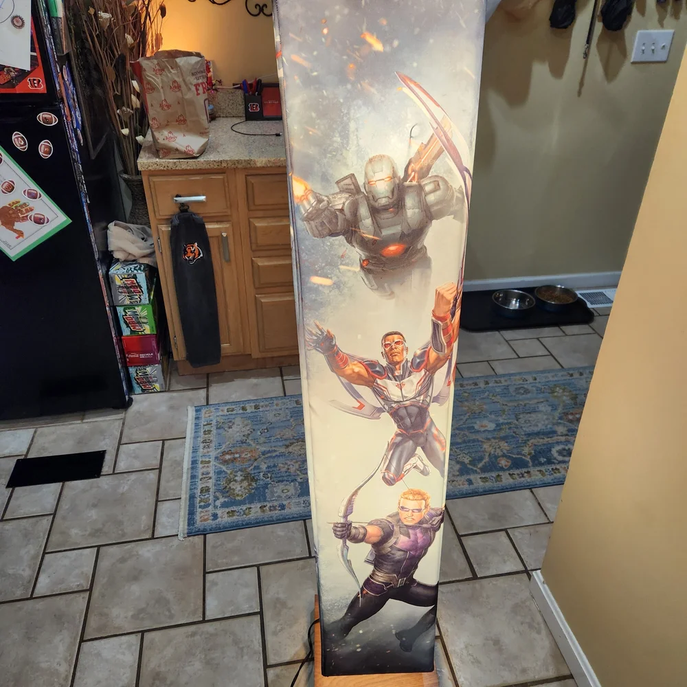 Marvel Avengers Floor Lamp. - Picture 3 of 8